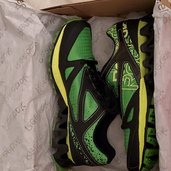 Winter Edition Reebok Zigtech Zigkick Trail Shoes 1.0 M6.5/UK6/EU38.5 main image 13